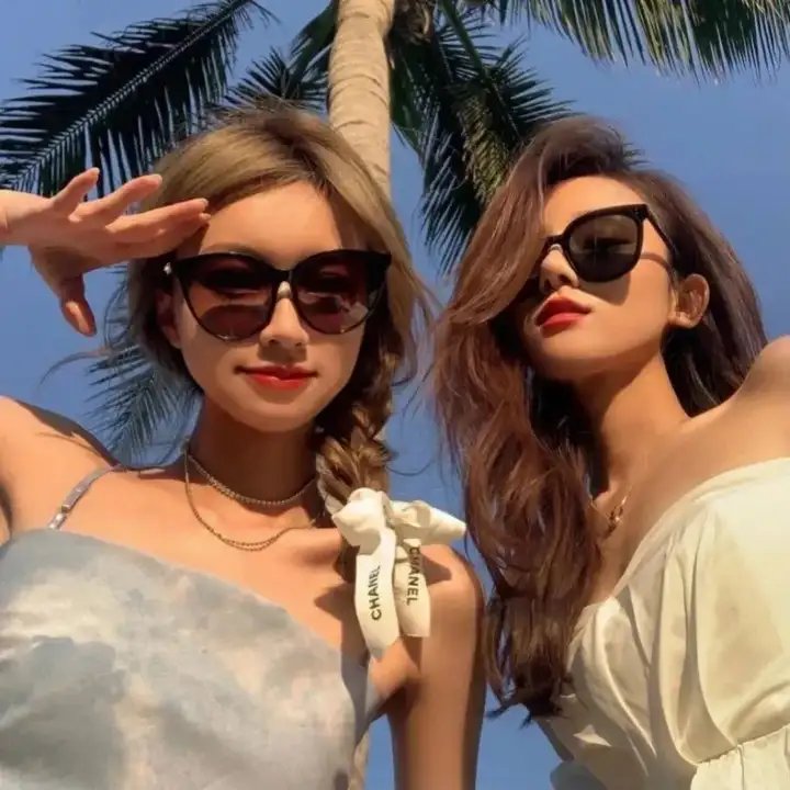 莫斯科来的香烟女孩